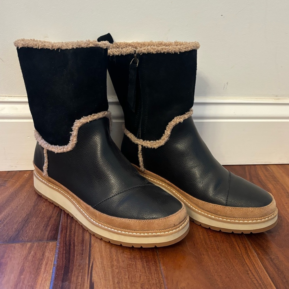 Tom’s boots
